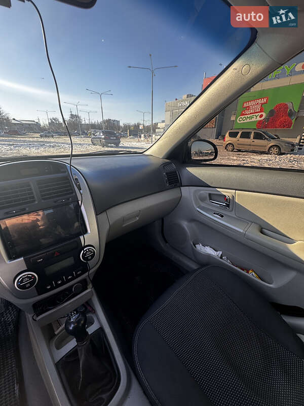 Седан Kia Cerato 2008 в Днепре