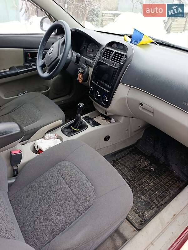 Хэтчбек Kia Cerato 2006 в Ровно фото 8 Хэтчбек Kia Cerato 2006 в Ровно