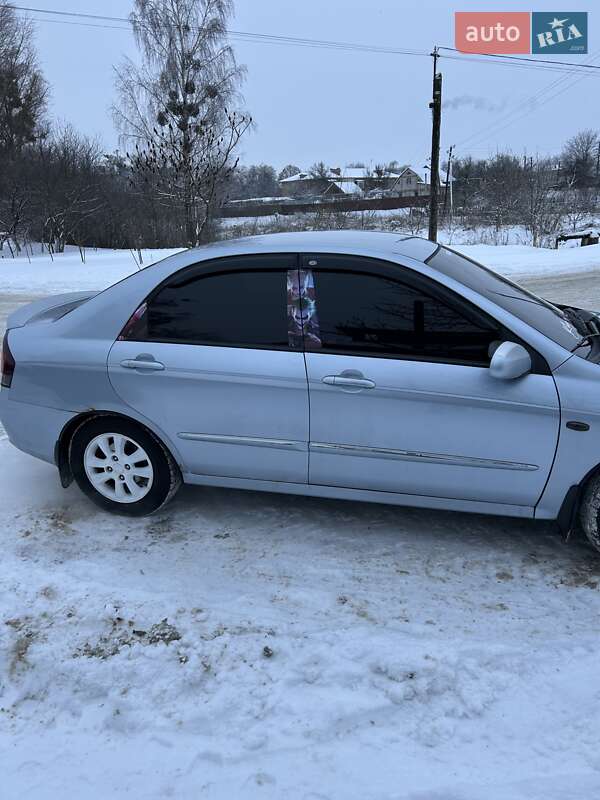 Седан Kia Cerato 2008 в Дымере