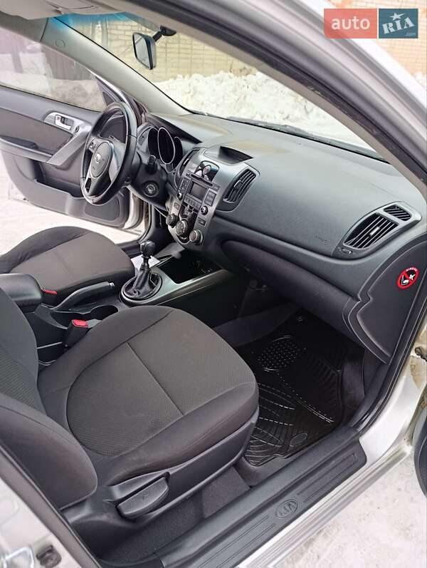 Седан Kia Cerato 2009 в Хмельнике