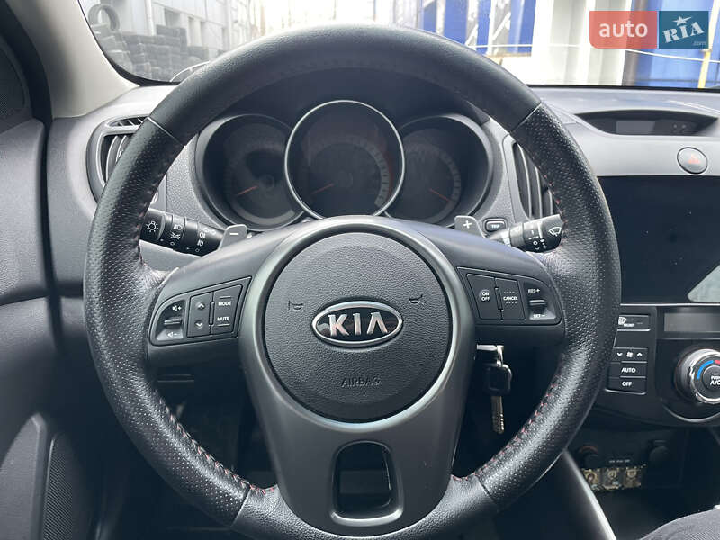 Седан Kia Cerato 2011 в Киеве фото 32 Седан Kia Cerato 2011 в Киеве