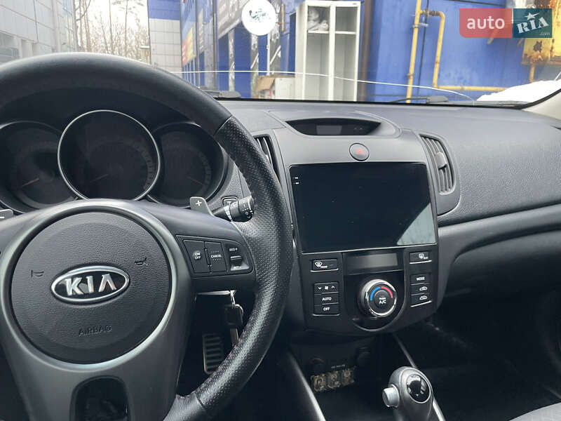 Седан Kia Cerato 2011 в Киеве фото 35 Седан Kia Cerato 2011 в Киеве