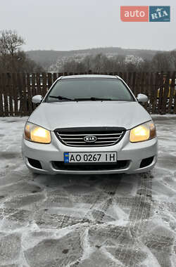 Седан Kia Cerato 2008 в Нижних Воротах