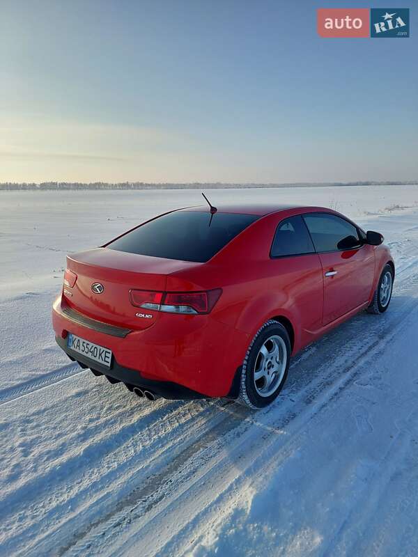 Купе Kia Cerato 2010 в Києві фото 5 Купе Kia Cerato 2010 в Києві