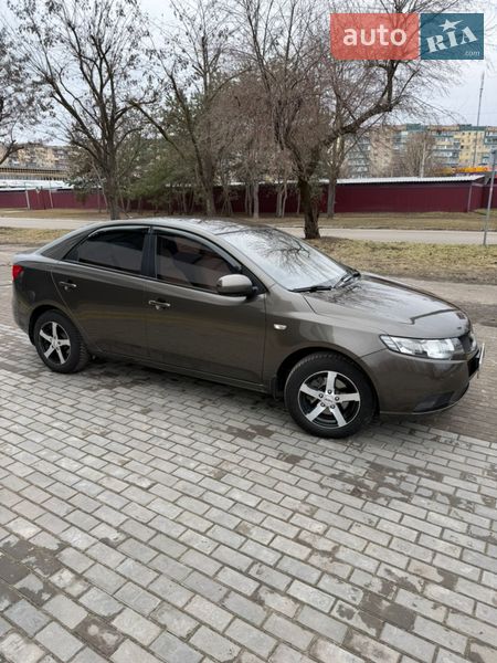 Седан Kia Cerato 2009 в Каменском фото 8 Седан Kia Cerato 2009 в Каменском