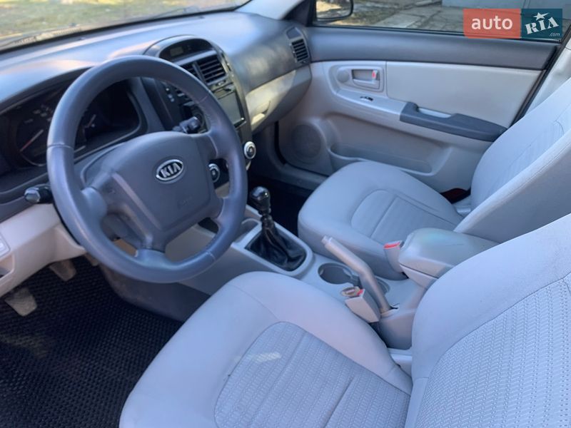 Седан Kia Cerato 2007 в Днепре