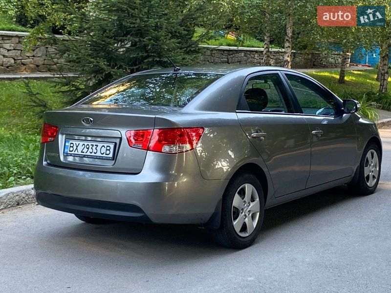Седан Kia Cerato 2009 в Хмельницком