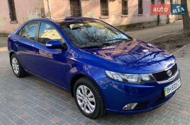Хэтчбек Kia Cerato 2010 в Одессе