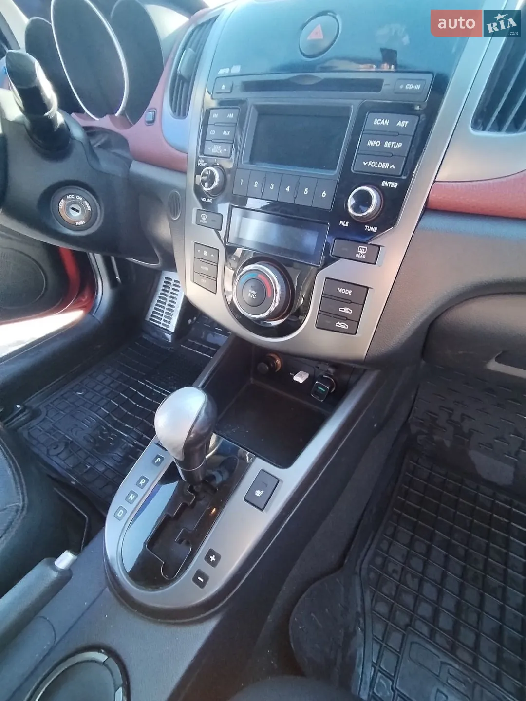 2010 Kia Cerato - мініатюра 11