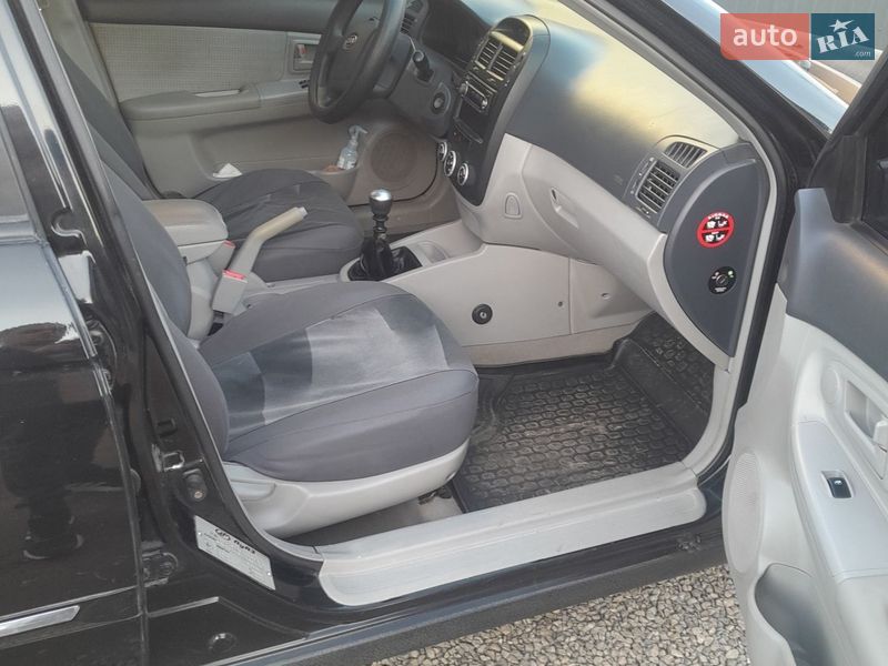 Седан Kia Cerato 2007 в Сумах