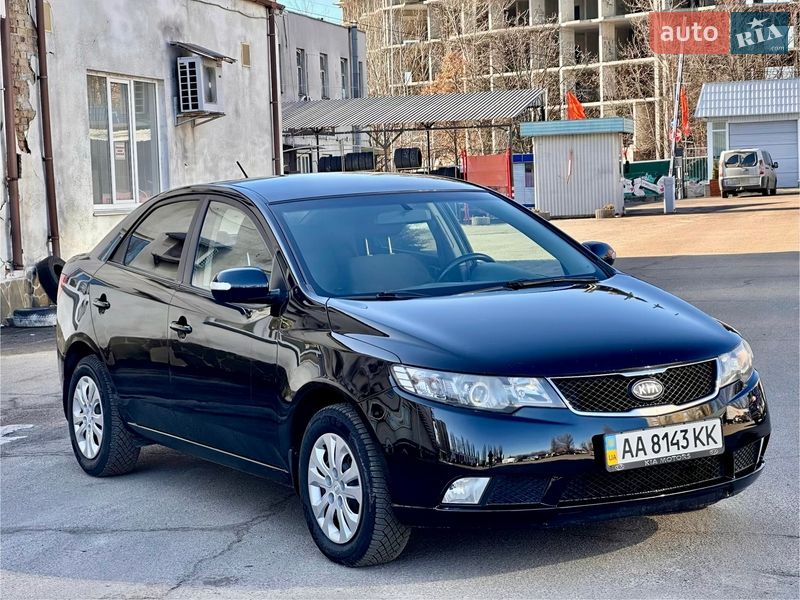 Седан Kia Cerato 2009 в Киеве