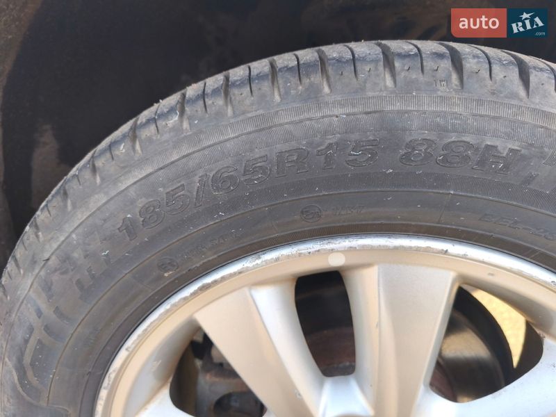 Седан Kia Cerato 2007 в Южноукраинске