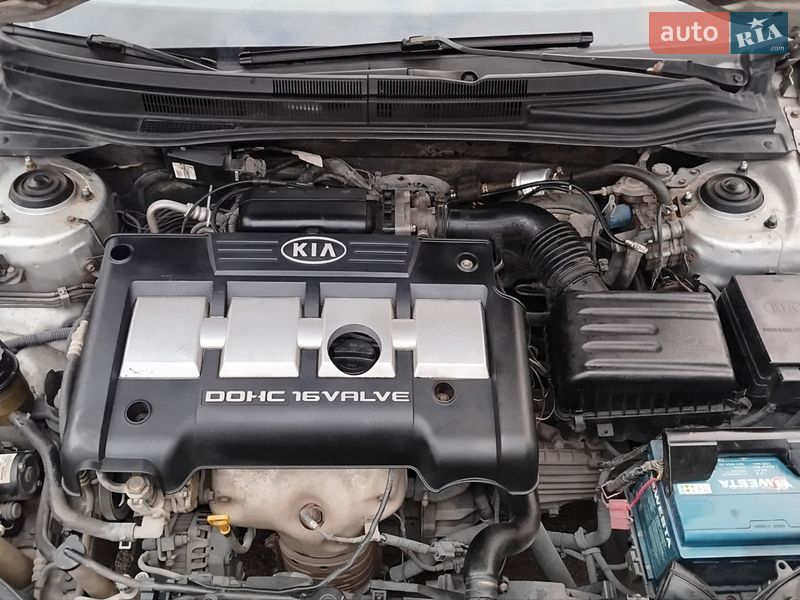 Седан Kia Cerato 2006 в Каменском