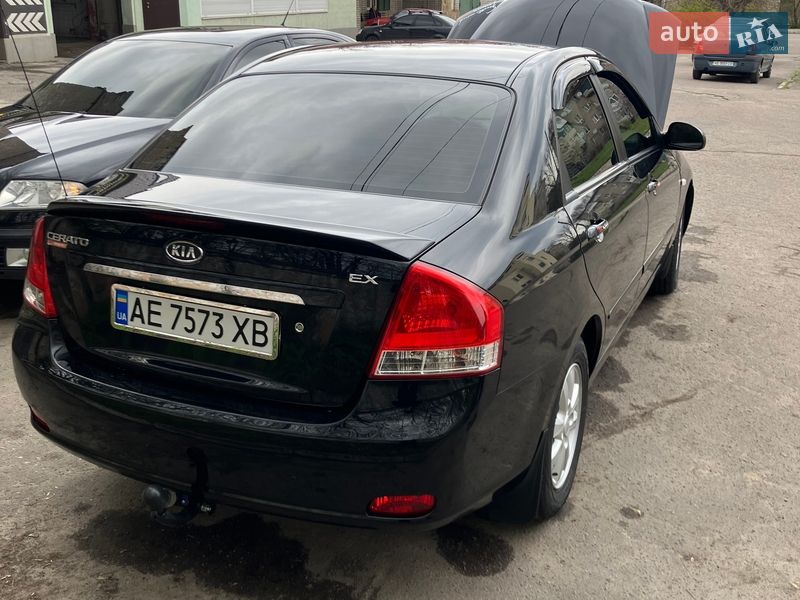 Седан Kia Cerato 2008 в Каменском