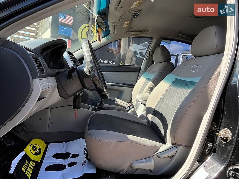 Седан Kia Cerato 2007 в Стрию