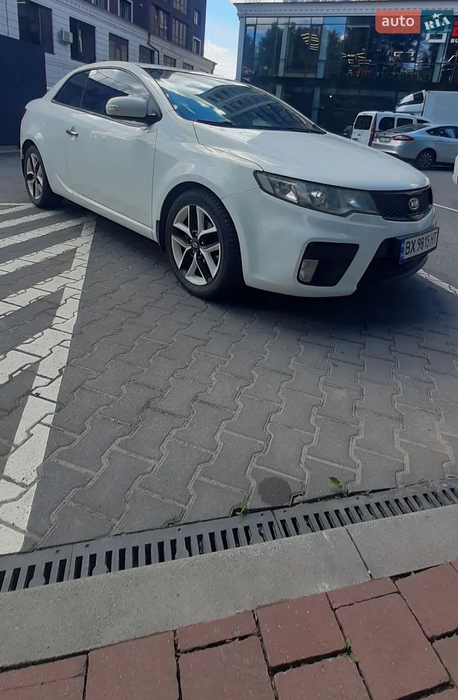 2010 Kia Cerato - мініатюра 2