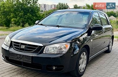 Хетчбек Kia Cerato 2006 в Дніпрі Хетчбек Kia Cerato 2006 в Дніпрі