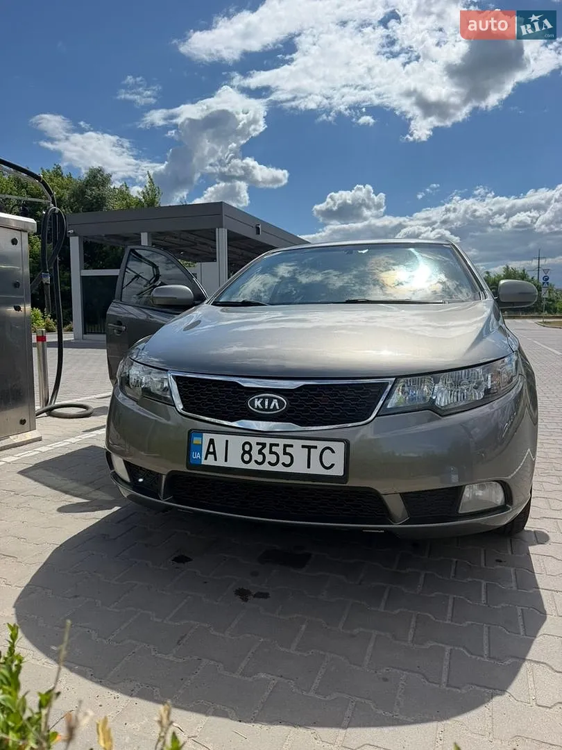 2011 Kia Cerato - фото 1