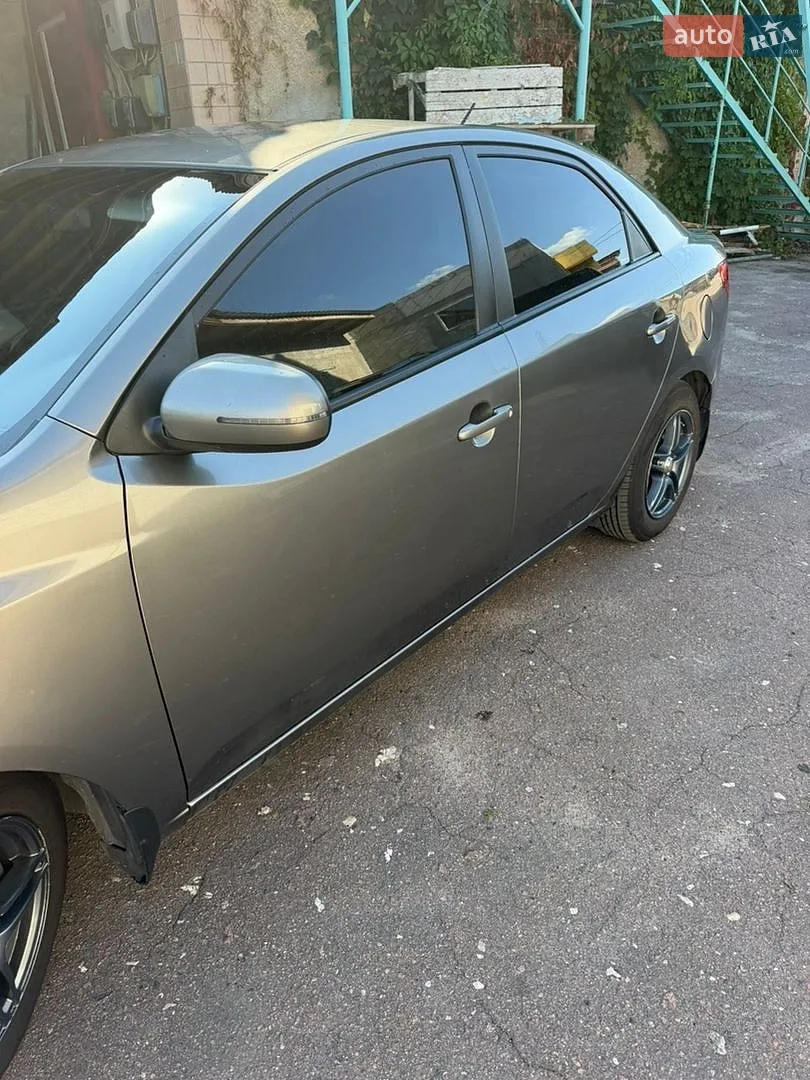 2011 Kia Cerato - мініатюра 2
