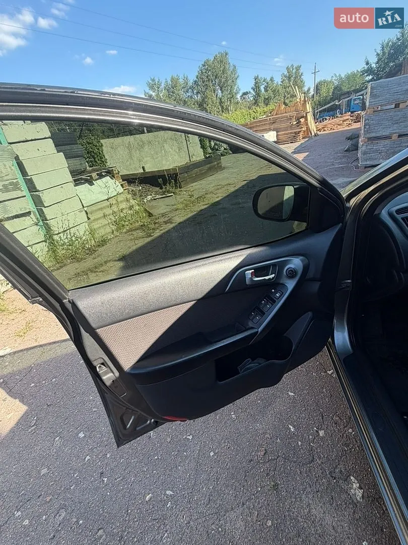 2011 Kia Cerato - мініатюра 7