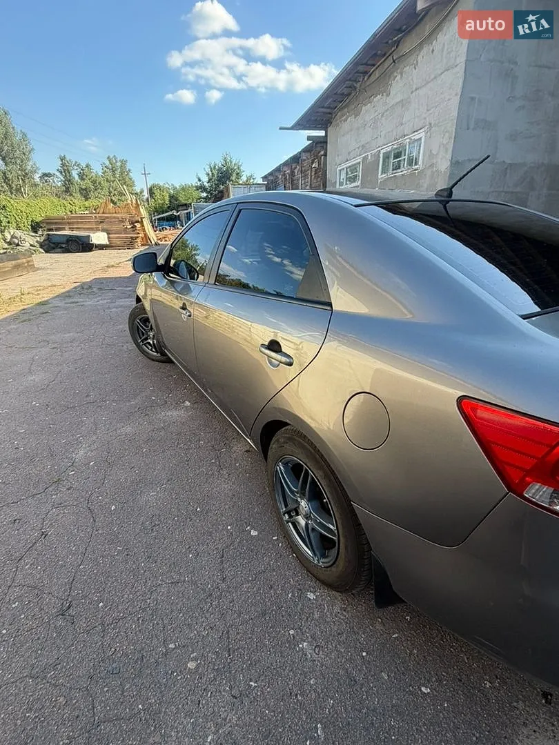 2011 Kia Cerato - мініатюра 11