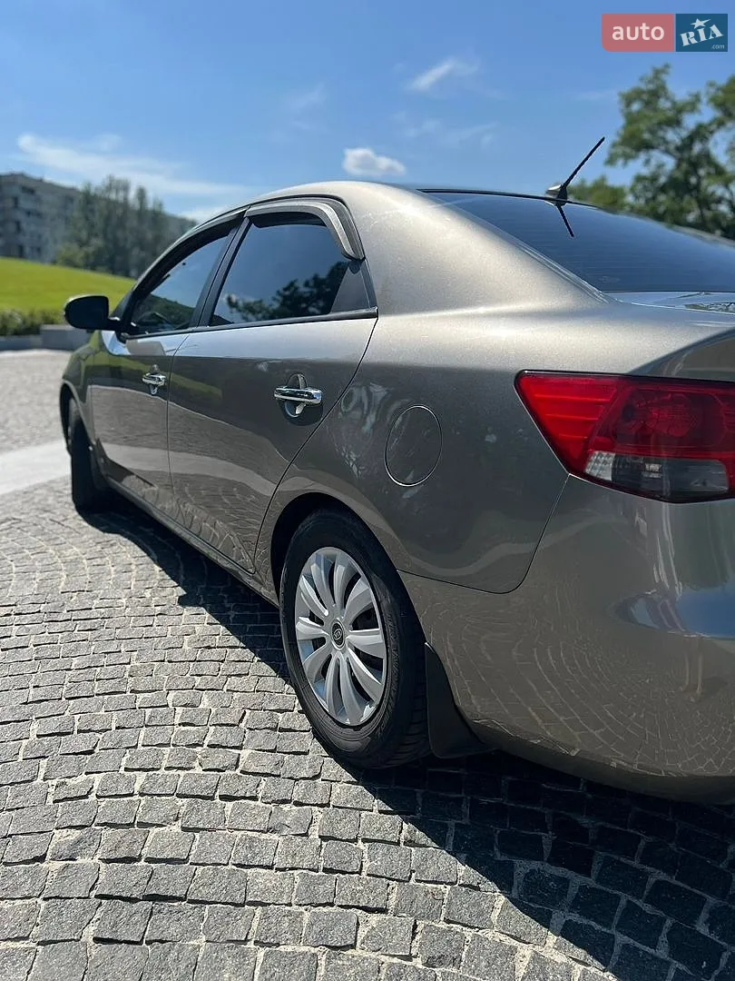 2011 Kia Cerato - мініатюра 4