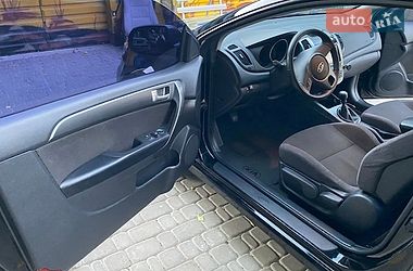 Купе Kia Cerato 2010 в Александровке