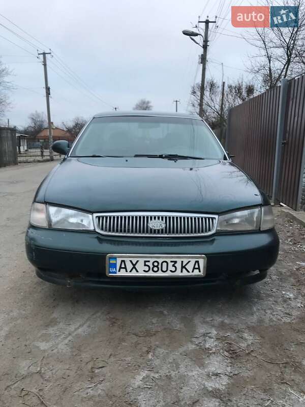 Седан Kia Clarus 1998 в Люботині
