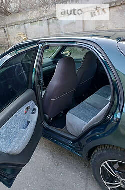 Седан Kia Clarus 2000 в 