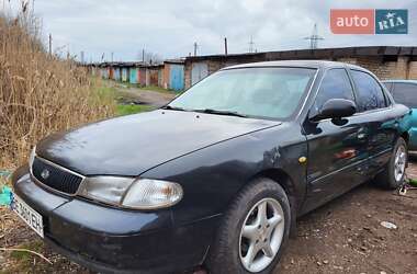 Седан Kia Clarus 1997 в Кривом Роге