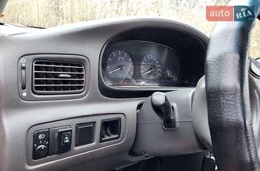 Седан Kia Clarus 1997 в Кривом Роге