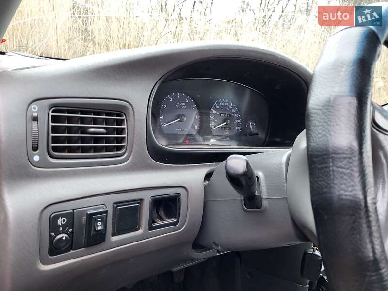 Седан Kia Clarus 1997 в Кривом Роге