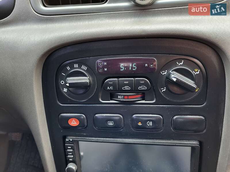 Седан Kia Clarus 1997 в Кривом Роге