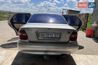 Седан Kia Clarus 2000 в Болграде