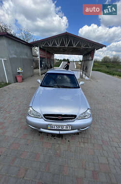 Седан Kia Clarus 2000 в Болграде