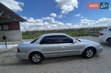 Седан Kia Clarus 2000 в Болграде
