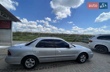 Седан Kia Clarus 2000 в Болграде
