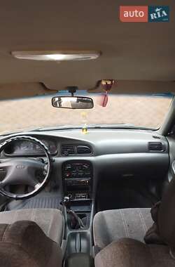 Седан Kia Clarus 1998 в Запоріжжі
