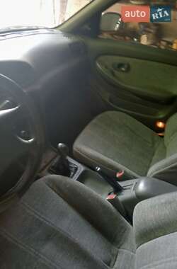 Седан Kia Clarus 1997 в Кривому Розі