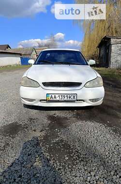 Седан Kia Clarus 1998 в Ланівці