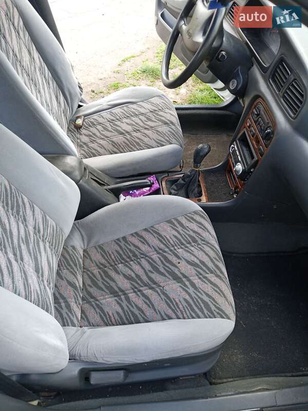 Седан Kia Clarus 1998 в Тальном