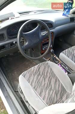 Седан Kia Clarus 1998 в Тальном