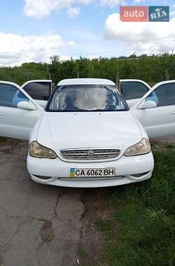 Седан Kia Clarus 1998 в Тальном