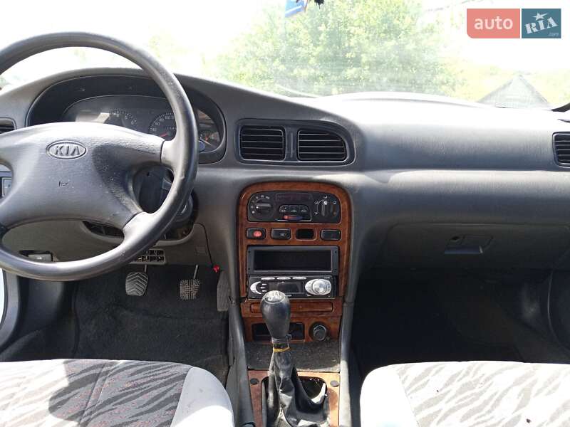 Седан Kia Clarus 1998 в Тальном