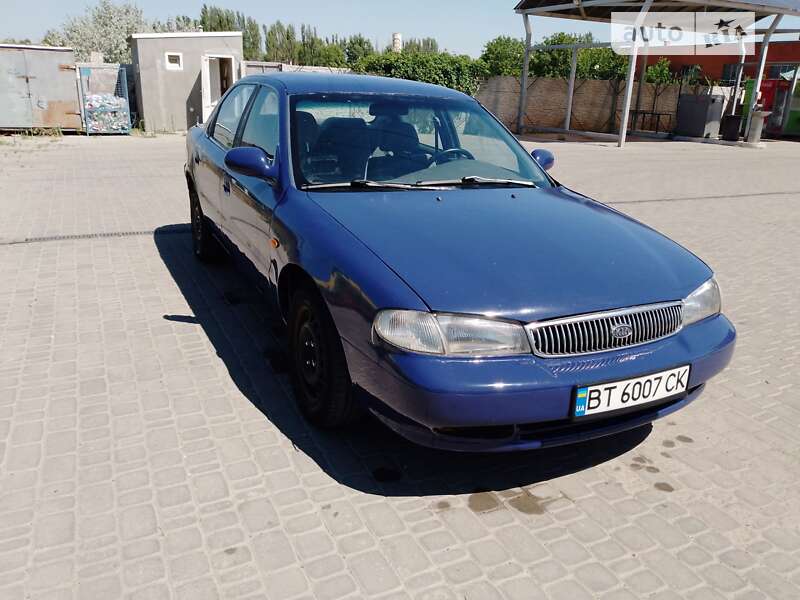 Седан Kia Clarus 1998 в Херсоне