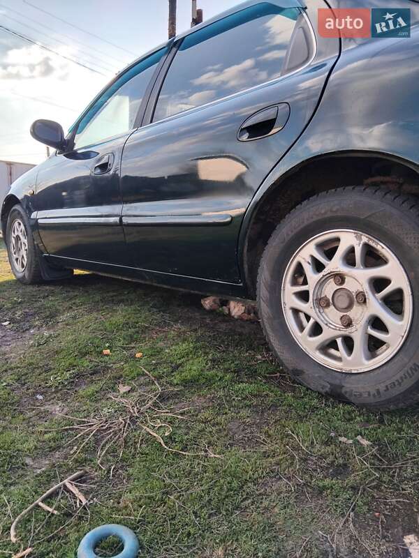 Седан Kia Clarus 1997 в Харкові