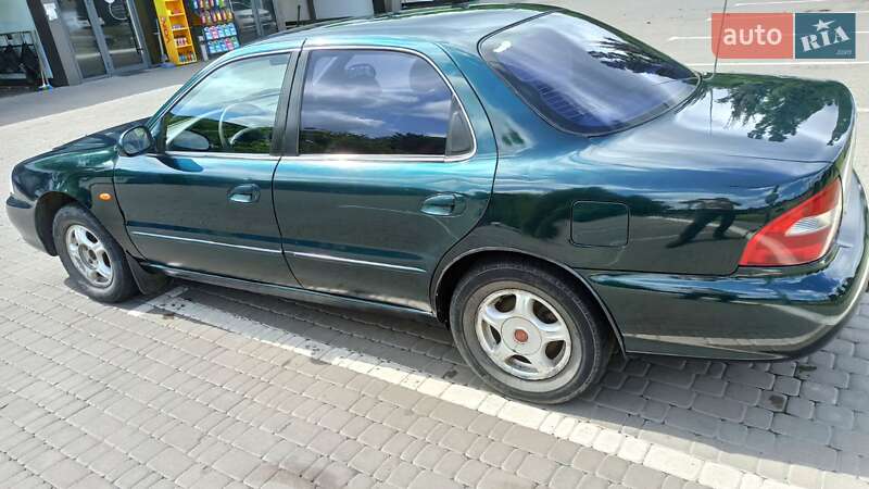 Седан Kia Clarus 1998 в Харькове