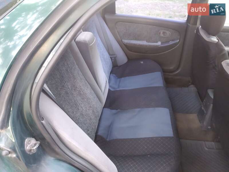 Седан Kia Clarus 2000 в Белой Церкви