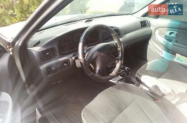 Седан Kia Clarus 1998 в Киеве