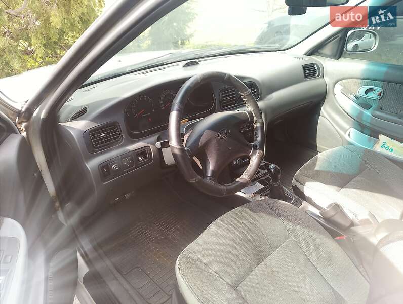 Kia Clarus 1998